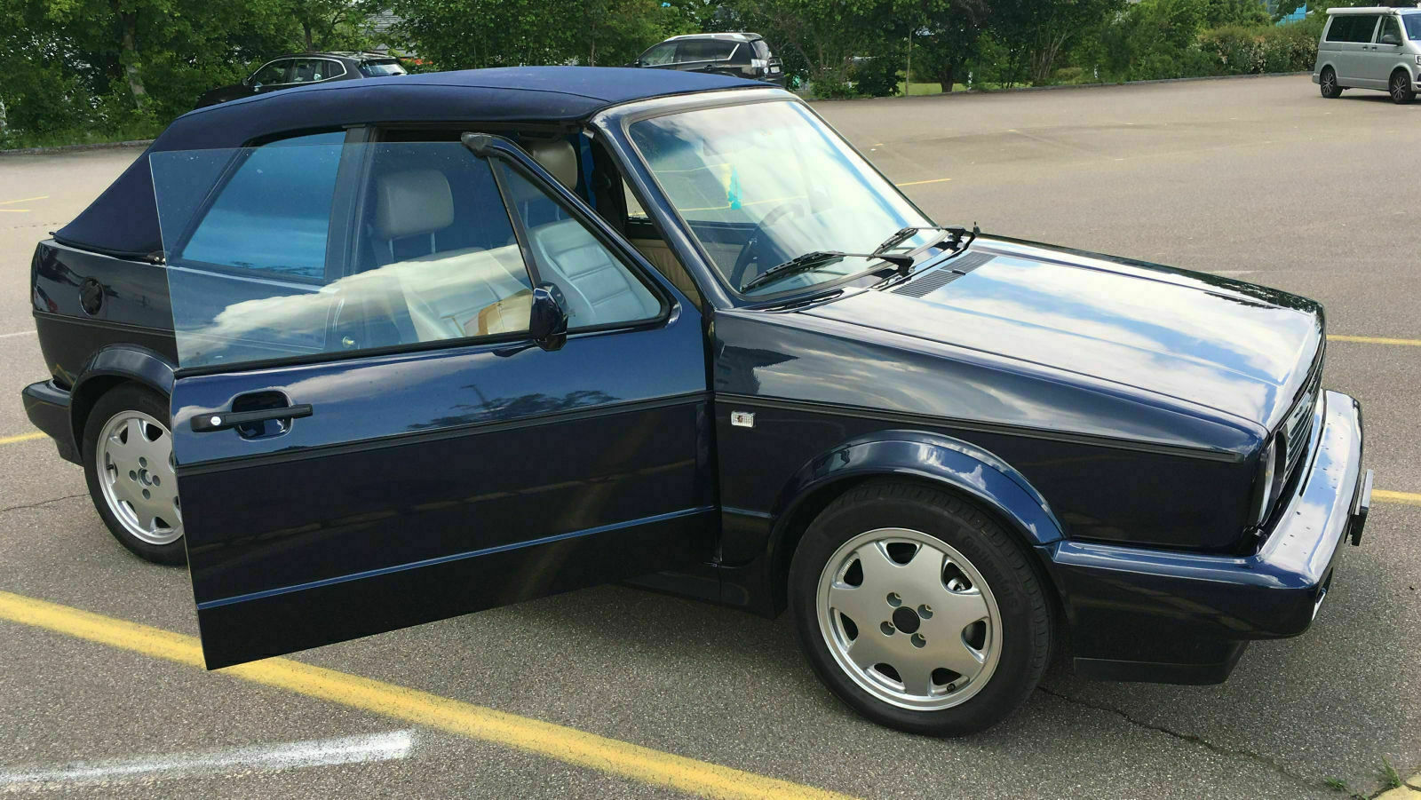 H9HoDnscfX2w-IMG_0979