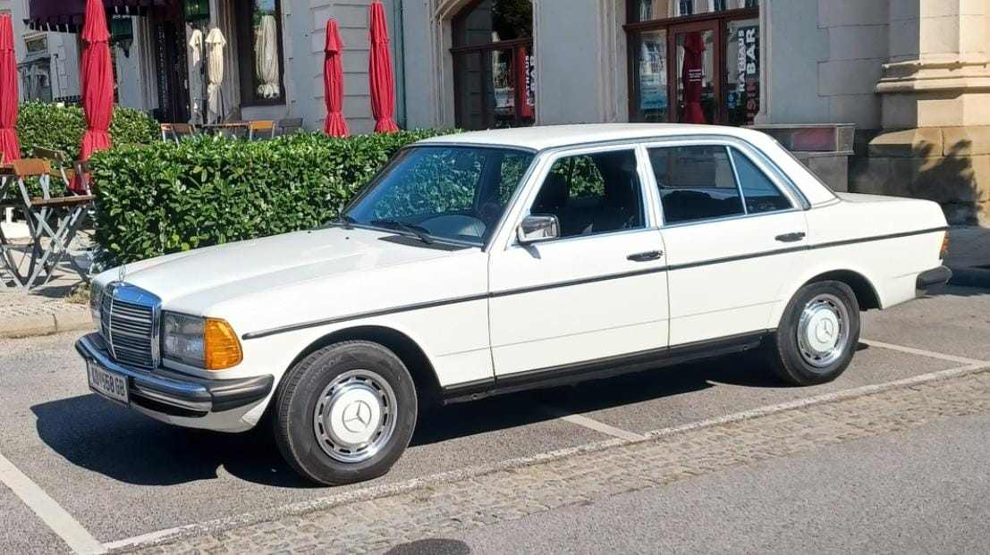 QiYfCcpDCHUA-1000022437